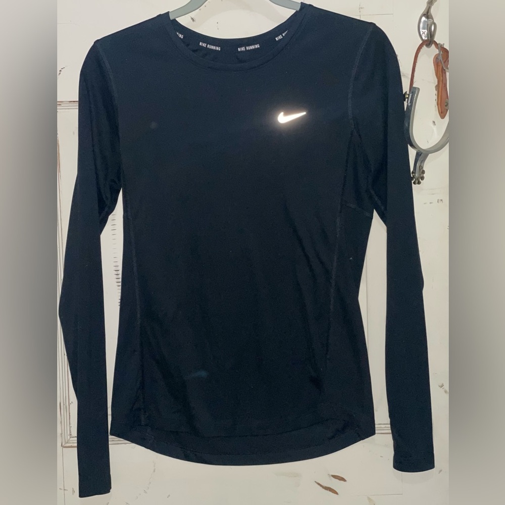Nike Women's Black Long Sleeve Tee NWOT